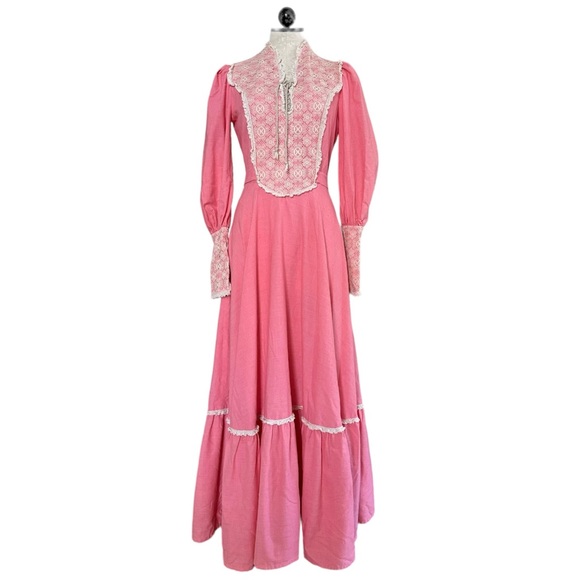 Vintage Dresses & Skirts - Vintage 1970's Praire Dress Leg of Mutton Sleeves Lace Bodice Zip Back & Wrists
